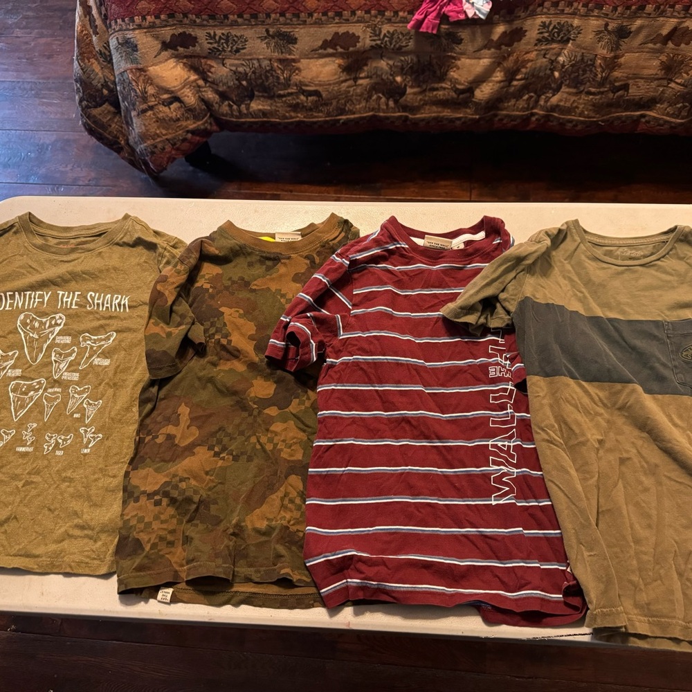 Bundle- Boys Tshirts and long sleeve, size M